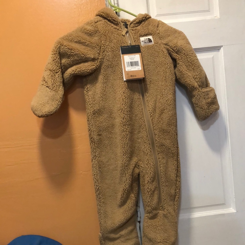 Details title baby boy coats the north face